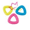 Juguete triangulo para perros pequeños y cachorros.