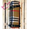 Manta Bur de viaje, sujeta por dos correas y una asa para transportar fácilmente. Manta de tamaño grande, para cubrir la parte trasera del coche, sofás, camas o lo que se requiera.